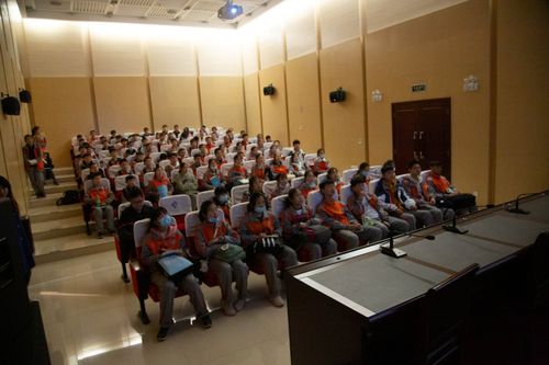 我院在河南現(xiàn)代農業(yè)研究開發(fā)基地舉辦春季科技開放日活動